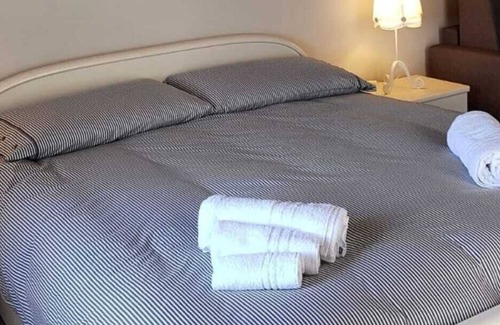 Capri Leone Bed & Breakfast | Villa Tecla - villa for 8 with pool & sea view