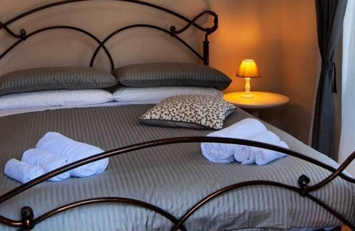 Capri Leone Bed & Breakfast | Villa Tecla - villa for 8 with pool & sea view