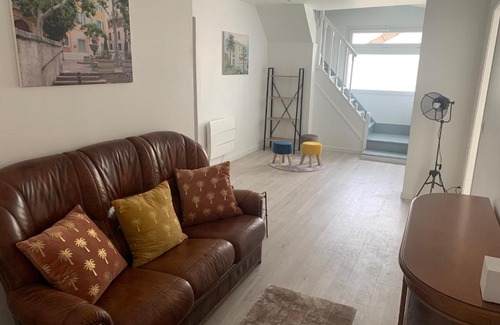 Bondy House | Cozy Villa Tenjin chambre 2 with Oceanfront Views