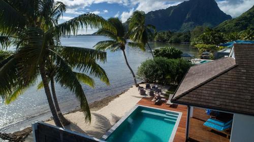 Papeto'ai Villa | Relax at Villa Tepoe: Poolside Retreat with Private Beach