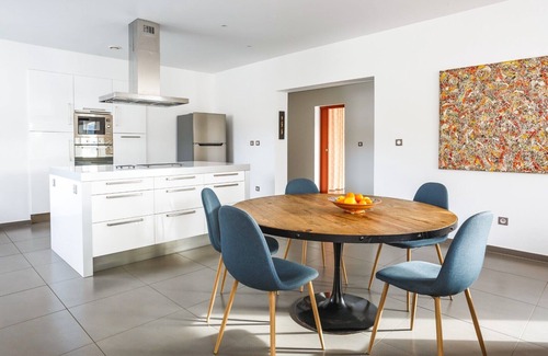 Portel-des-Corbieres Villa | Discover Villa Terre des Vins: Family-Friendly Retreat