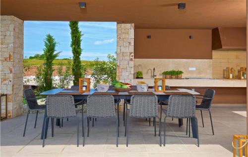 Brtonigla House | Discover Villa Terra Bianca: Family-Friendly Oasis Awaits