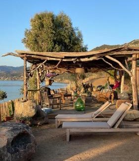 Villanova Villa | Villa Terra Casanova: Beachfront Haven Near Ajaccio