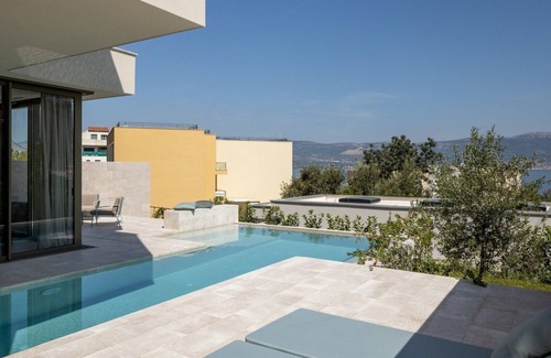 Slatine Villa | Villa Terra