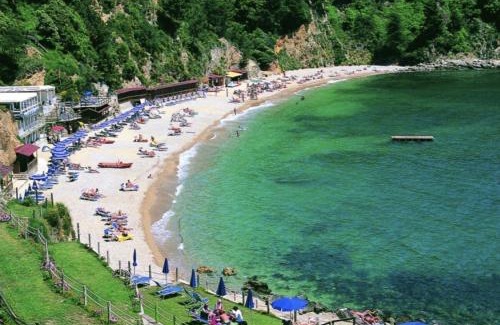 San Terenzo House | Delightful Villa Terrazza Baia Blu - Pet & Child Friendly