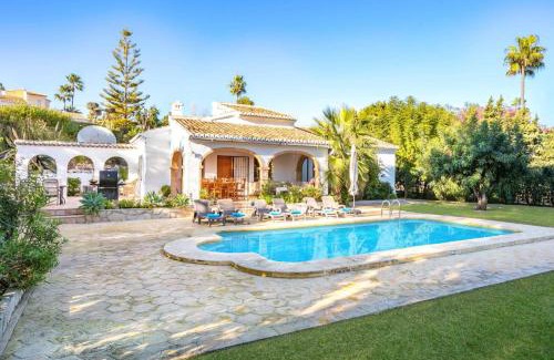 Urbanizacion La Mandarina Villa | Discover Villa Tesoro: Family-Friendly Getaway with Pool