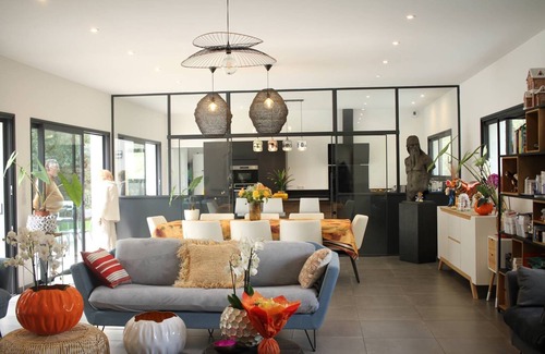 Soorts-Hossegor House | Villa Tetiaroa: Heated Pool Retreat Near Hossegor Lake