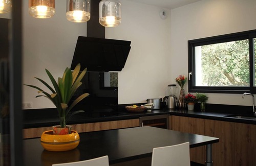 Soorts-Hossegor House | Villa Tetiaroa: Heated Pool Retreat Near Hossegor Lake