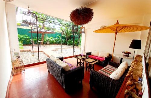 Nana Villa | Top-Rated Villa Thaï with Breakfast in Sukhumvit Soi 8