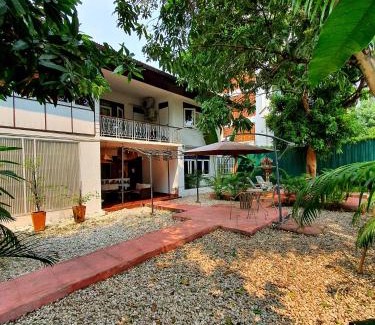 Nana Villa | Top-Rated Villa Thaï with Breakfast in Sukhumvit Soi 8