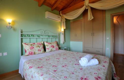 Agios Georgios Pagon House | Oceanfront Villa Theodora - Guest Rated 9.7/10