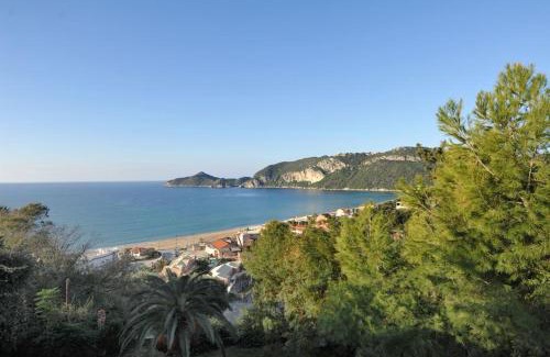 Agios Georgios Pagon Apartment | Family-Friendly Villa Theodora View Apartments Klio - 9.4/10