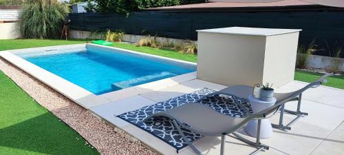 Castelnuovo Magra Villa | Villa Theoma: Guest Rated 9.6, Pet-Friendly Retreat