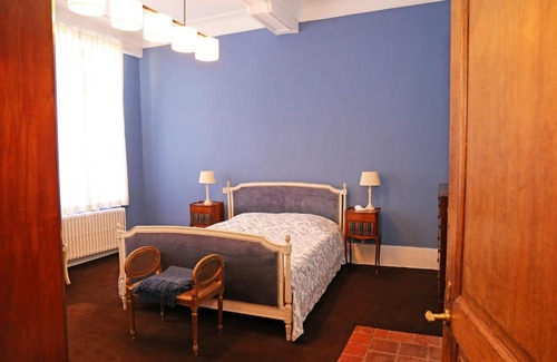 Soignies Bed & Breakfast | Villa Theresa: Family-Friendly Stay Near Pairi Daiza