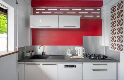 Le Lamentin Apartment | Relax at Villa Ti'Kemy with Oceanfront Pool Escape