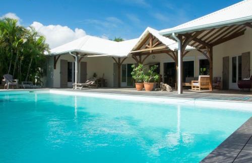 Saint-Francois Villa | Villa Tiarés: Family-Friendly Oceanfront Retreat with Pool