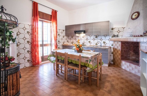 Torre Suda Villa | Villa Tilde: Pet-Friendly Getaway with Breakfast Included