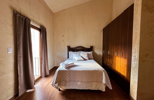 Antigua Guatemala Villa | Villa Tipo Italiana a 5 min de Antigua Guatemala