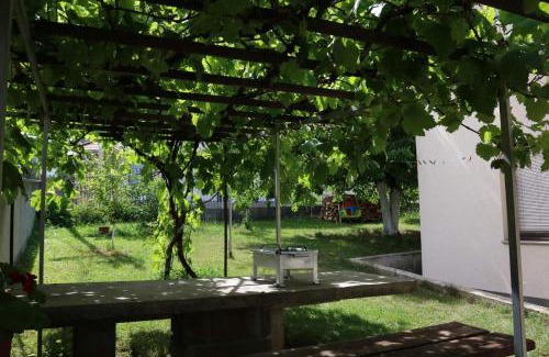 Krivoglavci Villa | Pet Friendly Villa Tmušic in Heart of Sarajevo