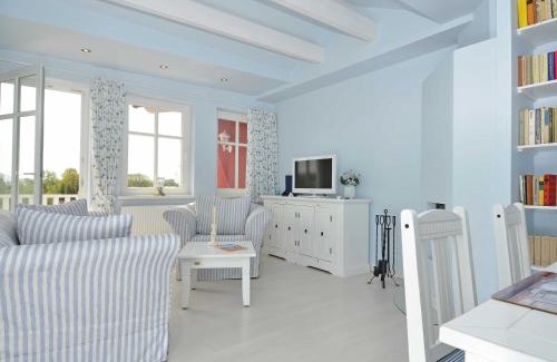 Sellin Villa | Cozy Villa "To Hus" Appartment with Ocean View & Balcony