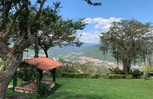 San Gil House | Guest Rated Villa Tolu: Pet-Friendly Stay with Pool Access