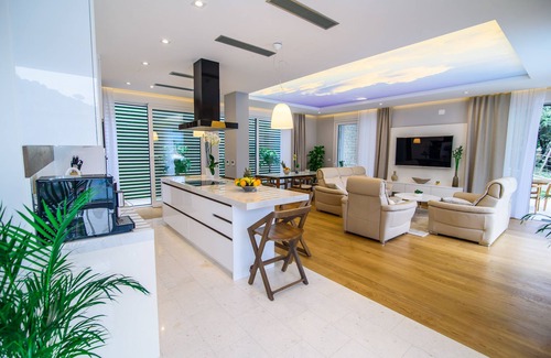 Stikovica Villa | Villa Toni: A Riverside Retreat with Spa & Ocean Views