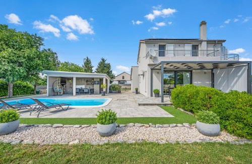 Drnis House | Villa Tonka: Private Pool Oasis Near Krka, Rated 10/10