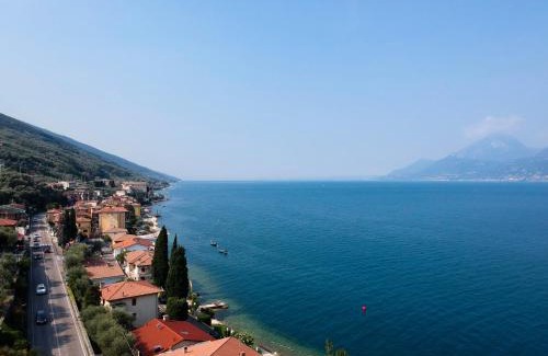 Magugnago House | Romantic Retreat at Villa Torre with Private Beach Access