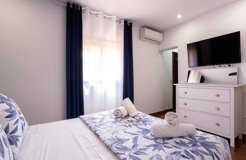 Motril House | Discover Villa Torres Costa Tropical: Pet-Friendly Retreat