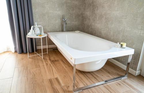 Monza House | Villa Tosati: Family-Friendly Haven with Top Guest Ratings