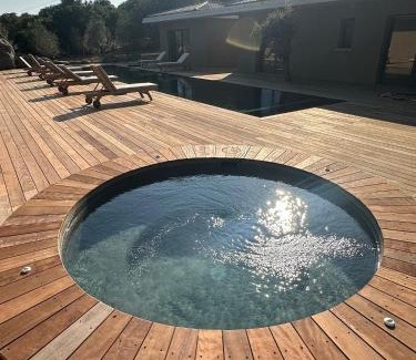 Pianotolli-Caldarello Villa | Villa Toussaint