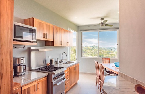 Manuel Antonio Villa | Villa & Tower: Spacious 17 Bedrooms with Pool and Spa