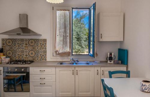 Noto House | Idyllic Villa Tra Mare e Ulivi with Oceanfront Views