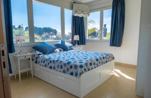Noto House | Idyllic Villa Tra Mare e Ulivi with Oceanfront Views