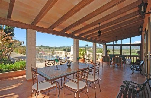 Inca House | Villa Tramuntana: Family-Friendly Stay with Pool Access