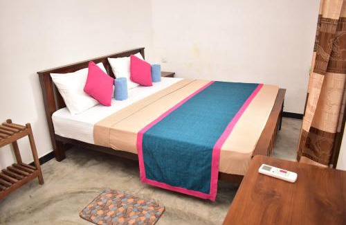 Akmeemana Hotel | Villa Tranquil - 05 Minutes to Unawatuna, Galle