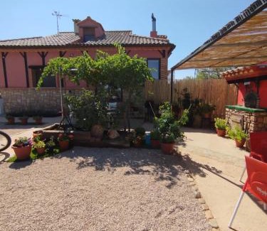 Ossa de Montiel House | Exceptional Villa Tranquila: Pet-Friendly Retreat Awaits
