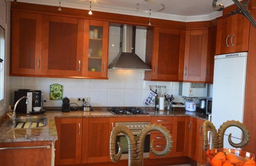 Lloret Blau Villa | Villa "TRAUMBLICK": Unwind with Oceanfront Views and Pool