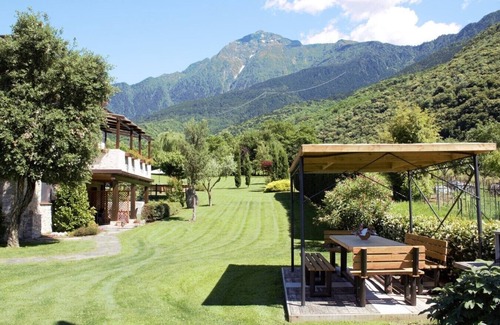 Colico House | Relaxing Villa Tre Cariole: Pool & Mountain Lake Views