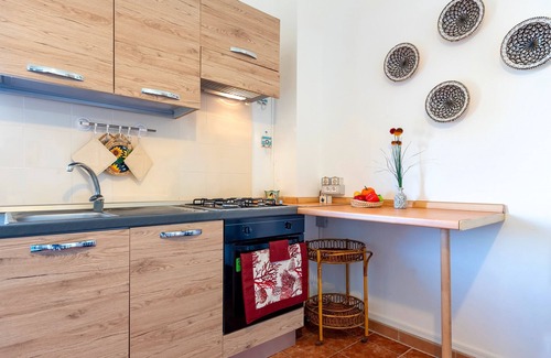 Sorso Apartment | Villa 'Trilocale Sea View' with Sea View, Shared Terrace and Private Garden