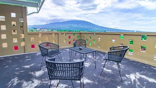 Sidomulyo Villa | Villa Triplet 1 with PrivatePool and Rooftop