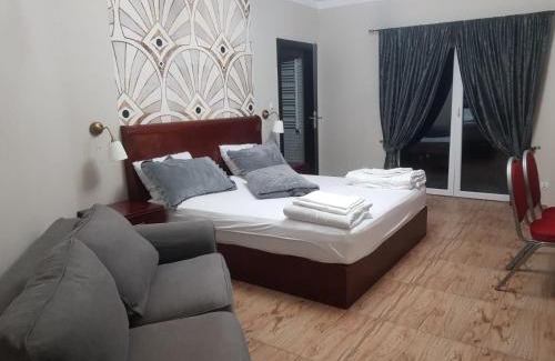Pobierowo Bed & Breakfast | Villa Tropico śniadanie obiadokolacja letni basen 5,5m jacuzi 2,5m czynne non stop