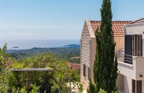 Podglavica Villa | Relax at Villa True Oasis with Private Heated Pool