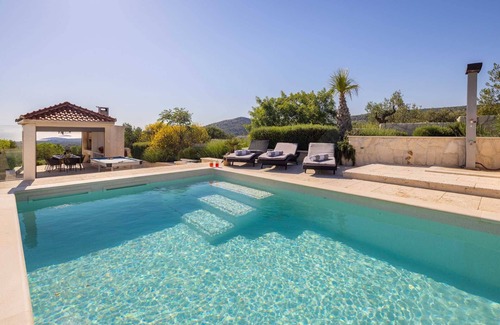 Podglavica Villa | Relax at Villa True Oasis with Private Heated Pool