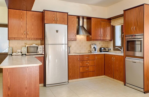 Argaka Villa | Inviting Villa Tsikkos Tria: Family-Friendly Stay in Argaka