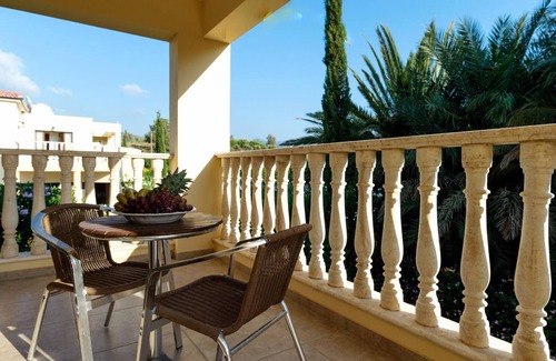 Argaka Villa | Inviting Villa Tsikkos Tria: Family-Friendly Stay in Argaka