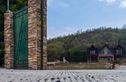 Almopia Villa | Villa Tuman: Guest Rated 10/10 with Pool and Hot Tub