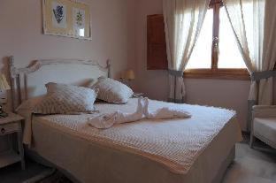 Laujar de Andarax Hotel | Discover Villa Turística de Laujar: Oceanfront Getaway