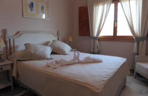Laujar de Andarax Hotel | Discover Villa Turística de Laujar: Oceanfront Getaway
