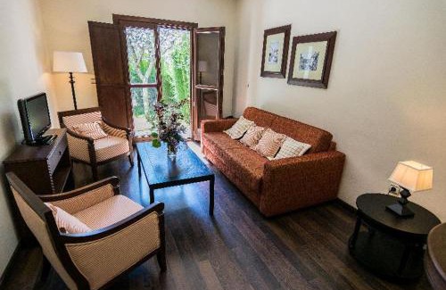 Bubion Hotel | Discover Villa Turistica de Bubion: Oceanfront Retreat
